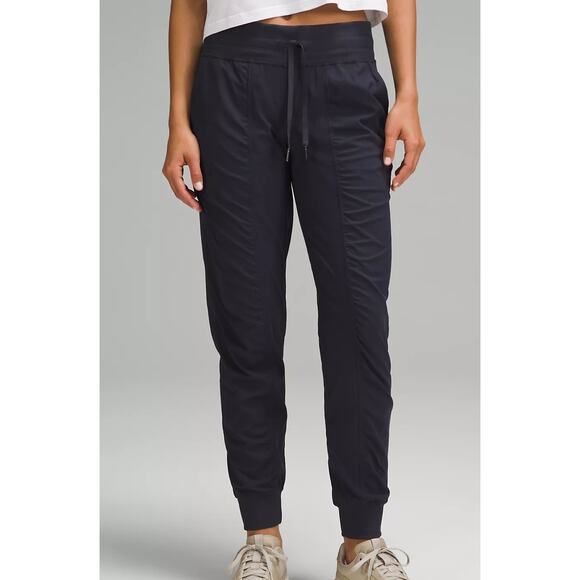 Lululemon Dance Studio Pants Mid-Rise Jogger Unlined Black 28” Inseam Size 6 - Picture 1 of 14